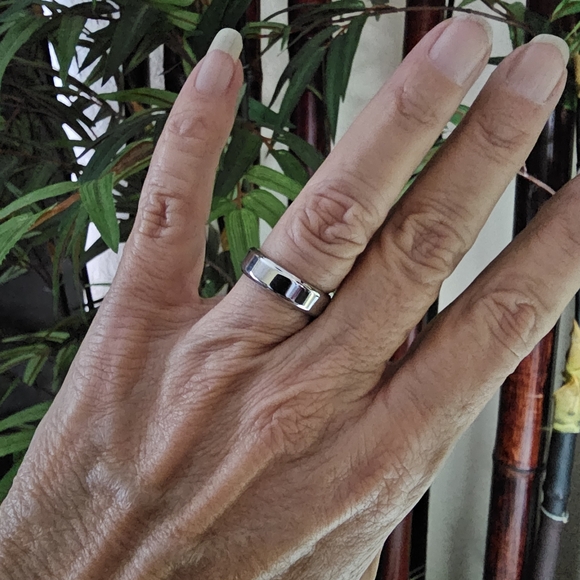 Wedding Ring - Picture 8 of 16